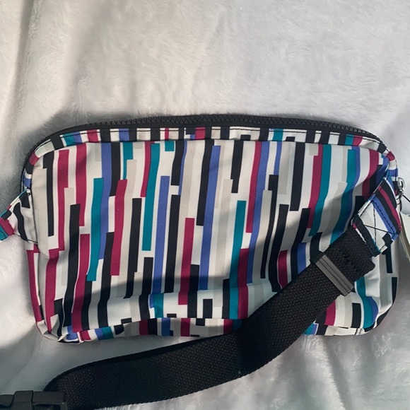 💙💗🆕Kipling Navad Fanny Pack, Urban Stripe - Picture 2 of 6